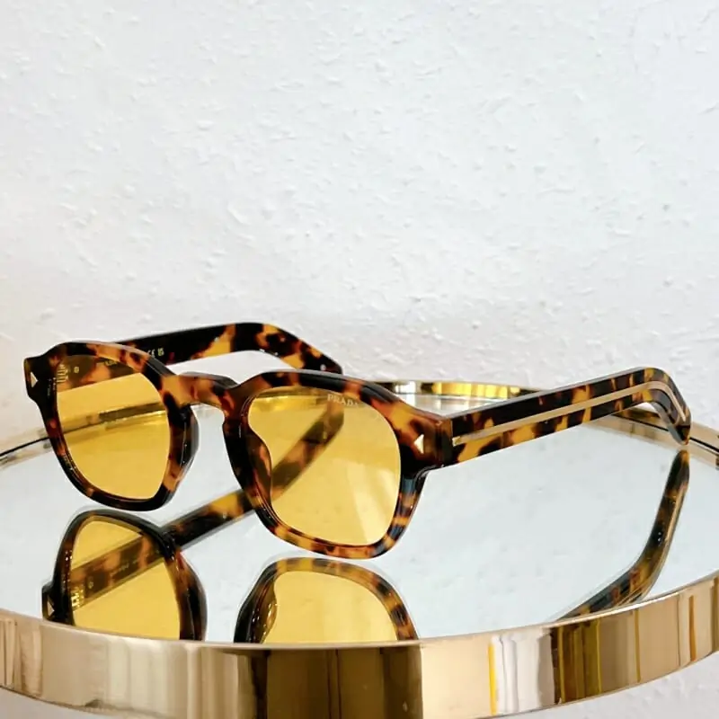 prada aaa qualite lunettes de soleil s_11b7661